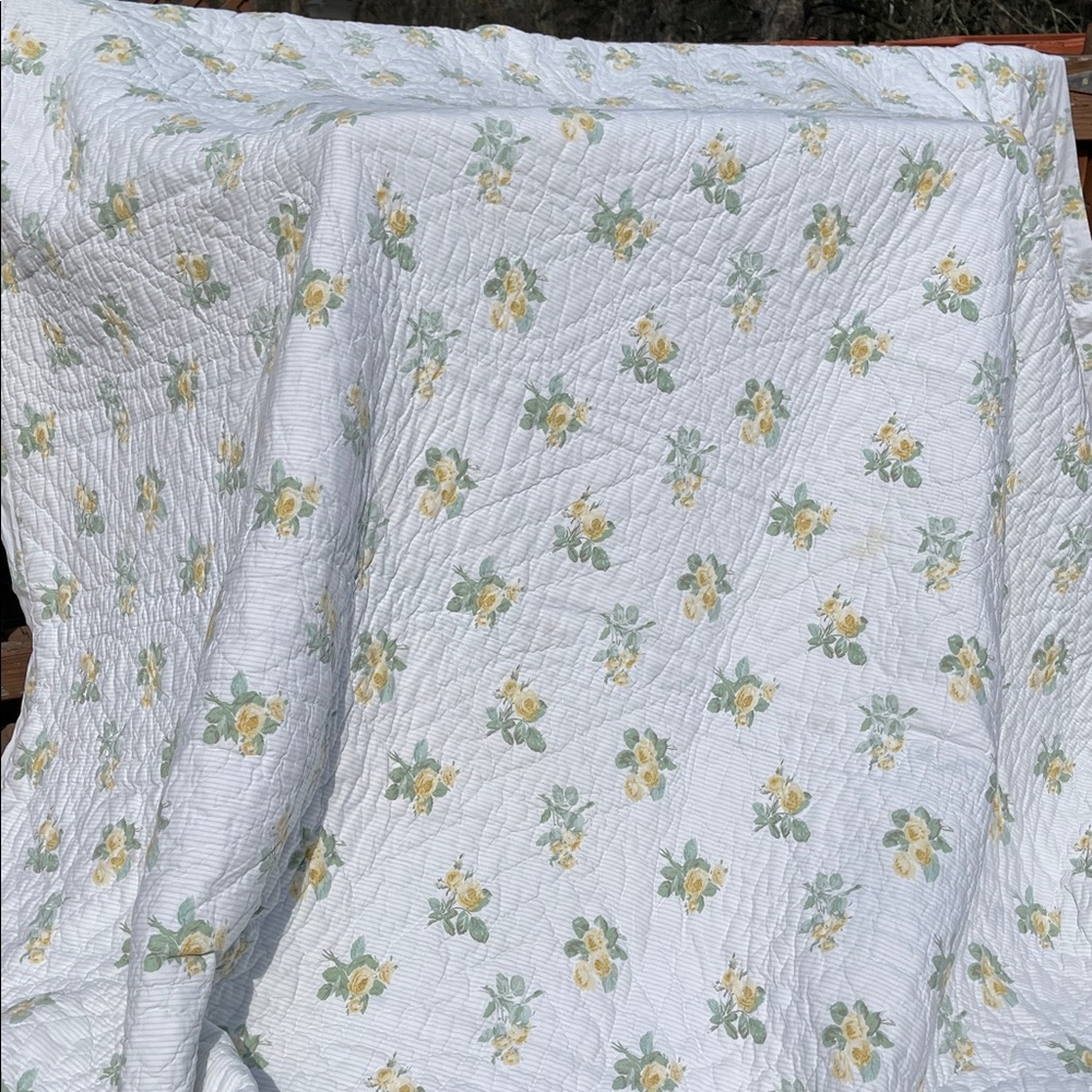 Simply, Shabby chic floris yellow roses KING quilt and sham🌼
